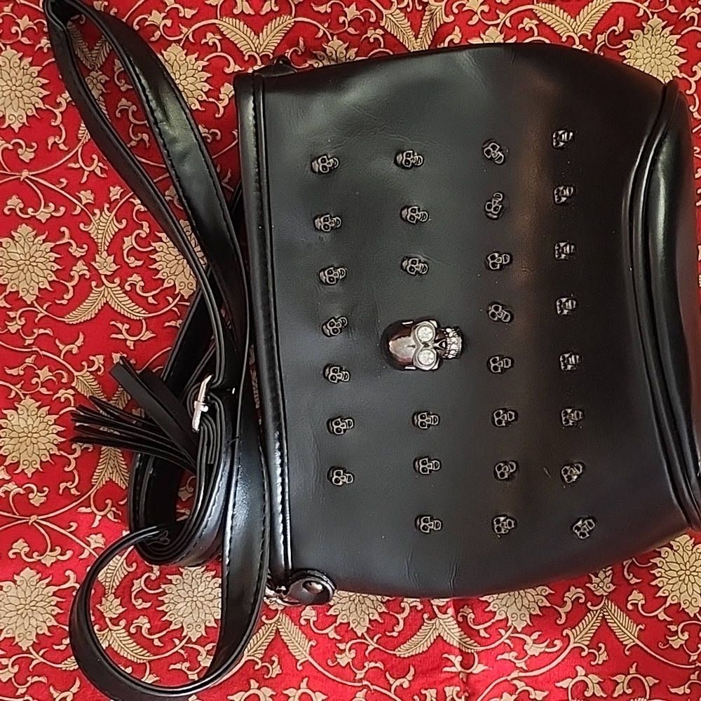 Black Crossbody bucket pocketbook